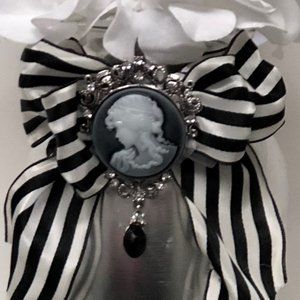 Meet your Posher, Marianne